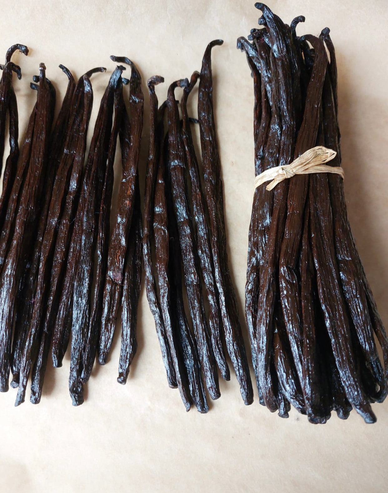 ‘Grade A’ Madagascan Bourbon Vanilla Pods (1 Kg)